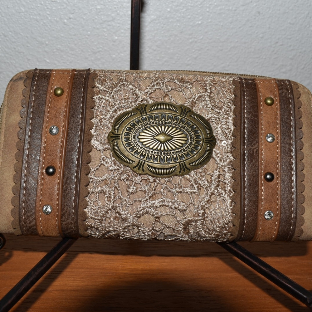 Nwt Justin wallet